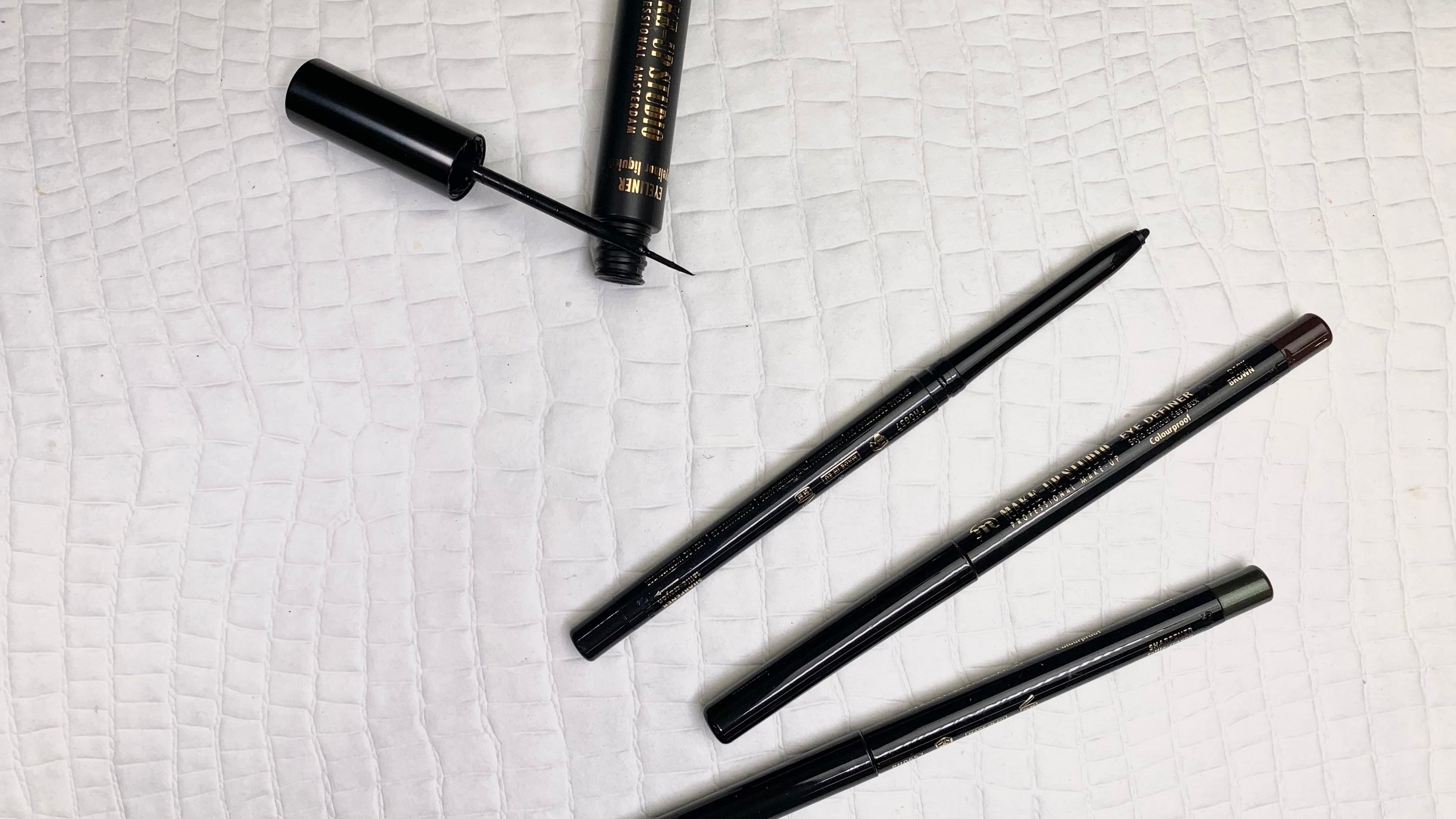 EYELINER & OOGPOTLOOD