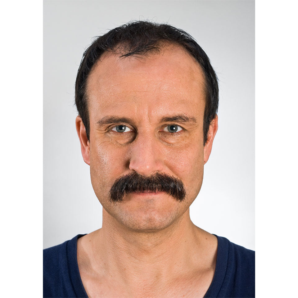 Moustache nr.4